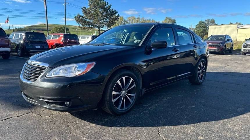 2013 Chrysler 200 Limited — Sedan — 160,612 mi — Canton, MI