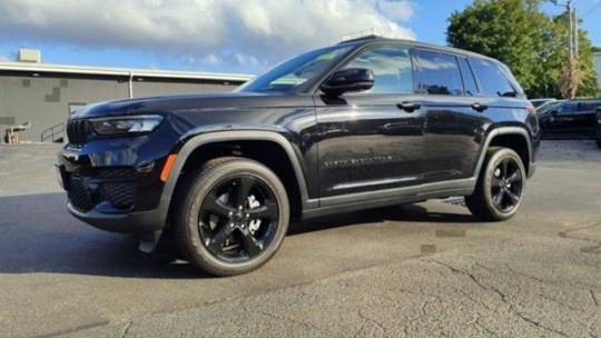 2023 Jeep Grand Cherokee Altitude — SUV — 7,301 mi — Medford, MA