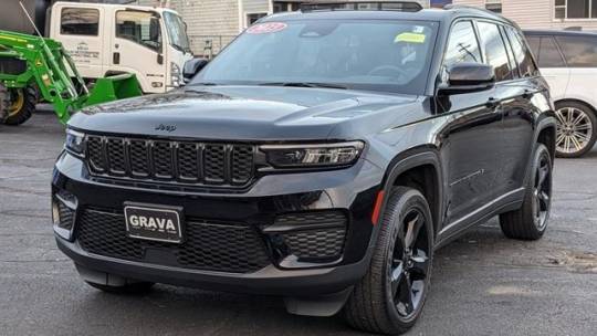 2023 Jeep Grand Cherokee Altitude — SUV — 15,025 mi — Medford, MA
