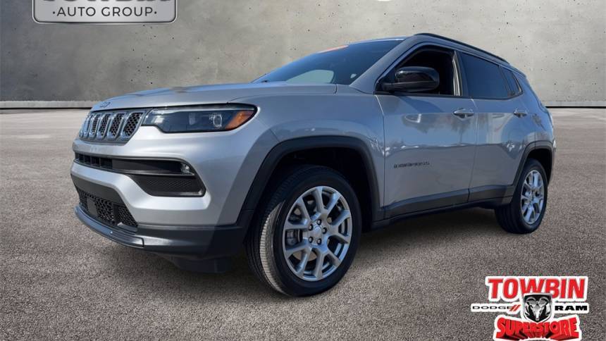 2023 Jeep Compass Latitude Lux — SUV — 5,919 mi — Henderson, NV