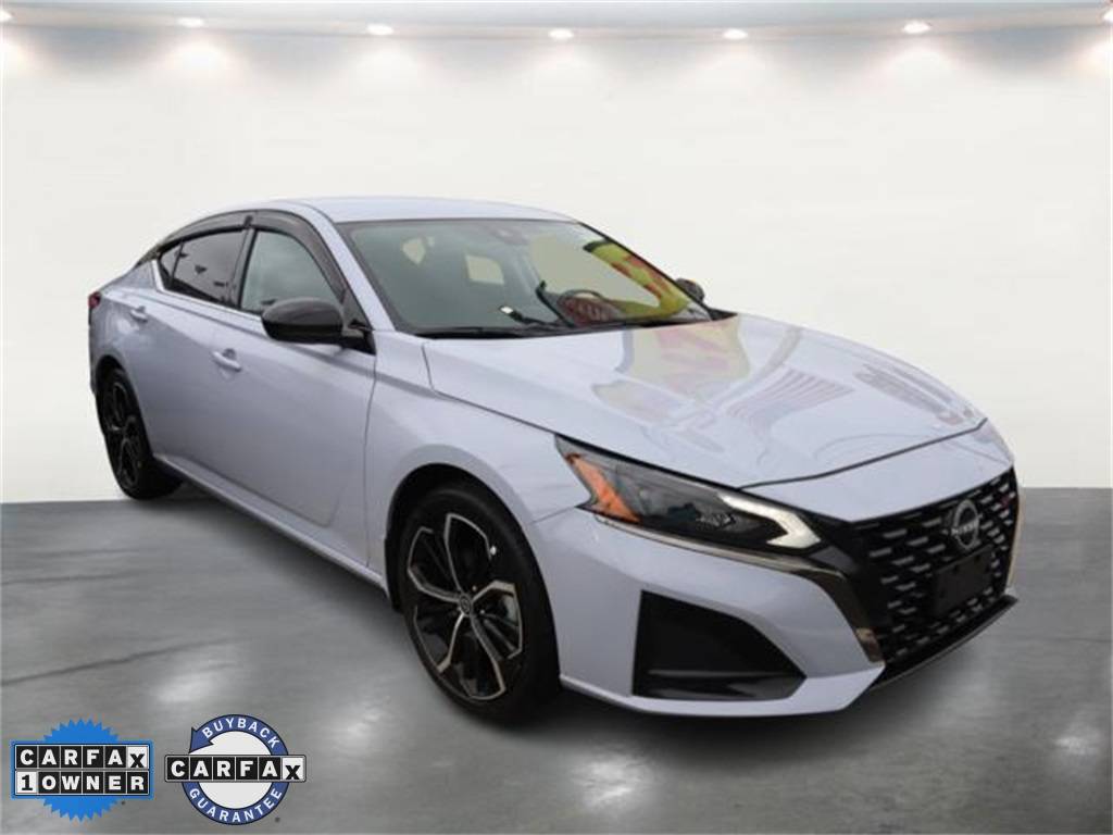 2025 Nissan Altima SR — Sedan — 13,563 mi — East Meadow, NY