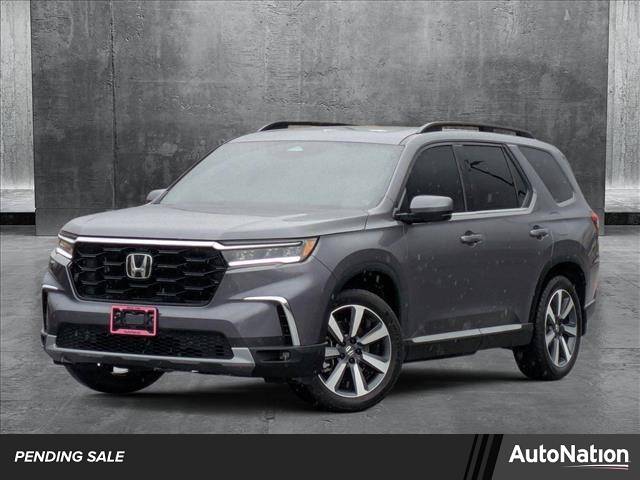 2025 Honda Pilot Touring — SUV — 8,921 mi — Valencia, CA