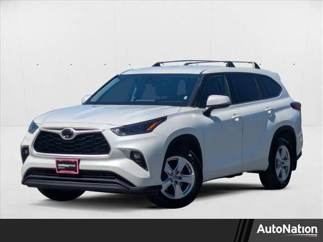 2022 Toyota Highlander LE — SUV — 51,072 mi — Valencia, CA