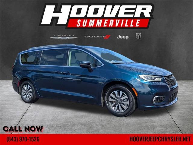 2021 Chrysler Pacifica Hybrid Touring L — Minivan — 61,273 mi — Summerville, SC