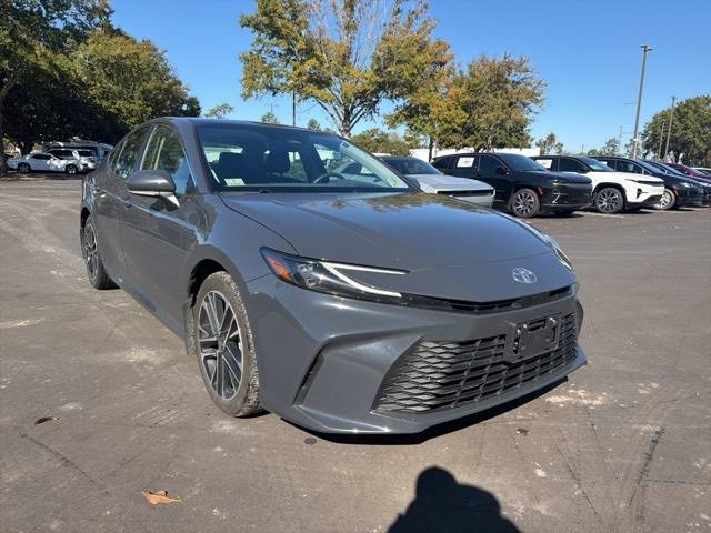 2025 Toyota Camry Hybrid XLE — Sedan — 32,626 mi — Summerville, SC