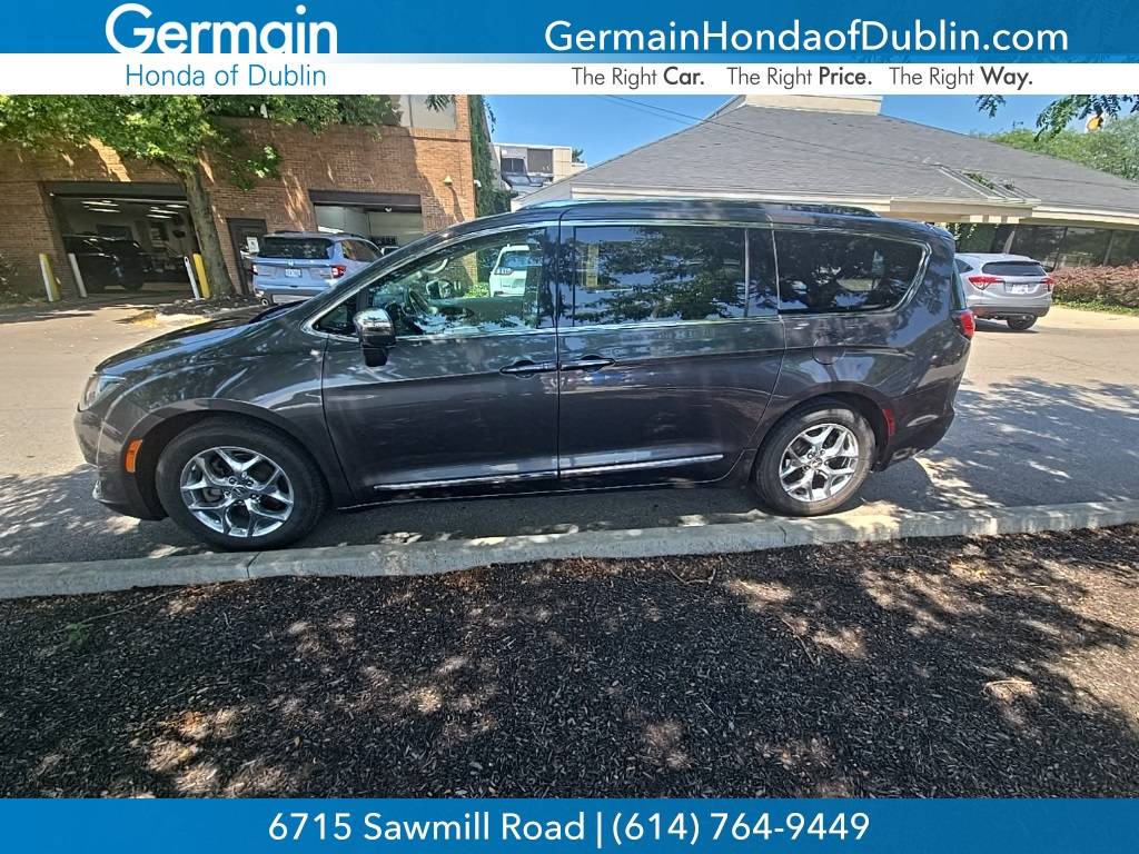 2017 Chrysler Pacifica Limited — Minivan — 153,327 mi — Dublin, OH
