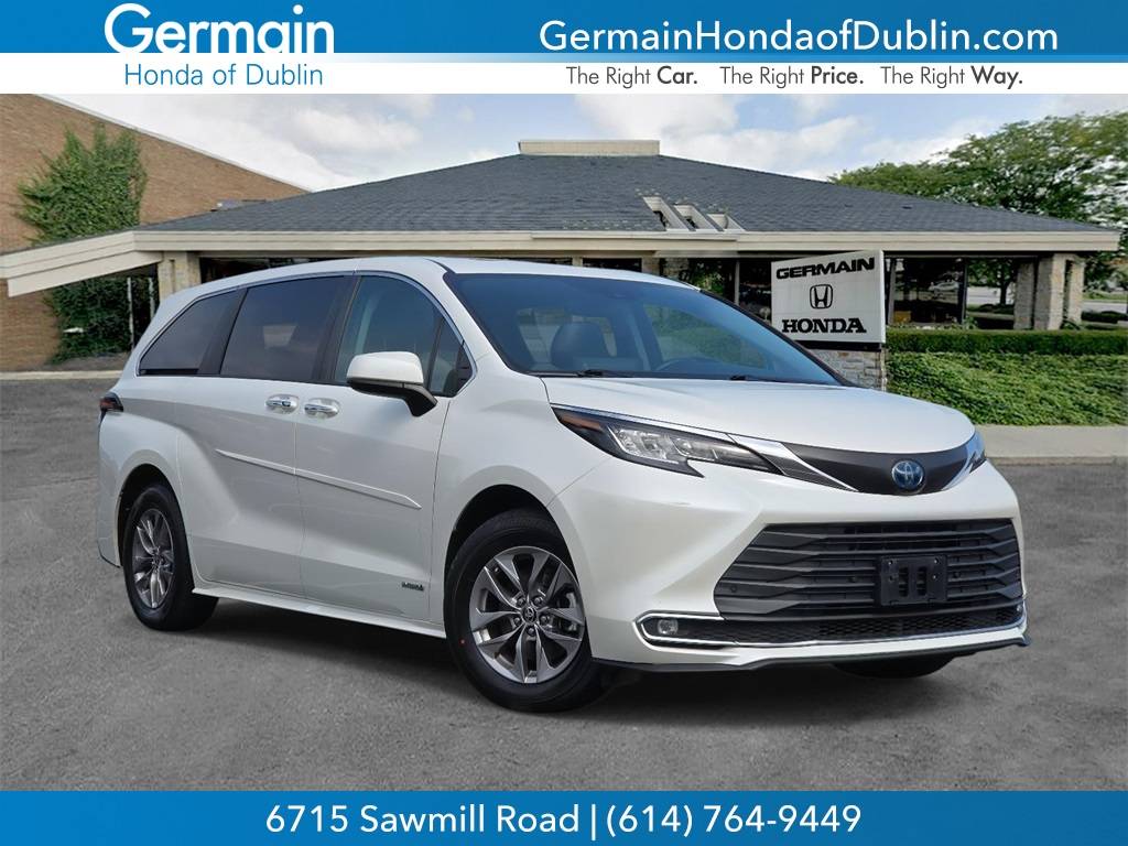 2021 Toyota Sienna XLE — Minivan — 104,342 mi — Dublin, OH