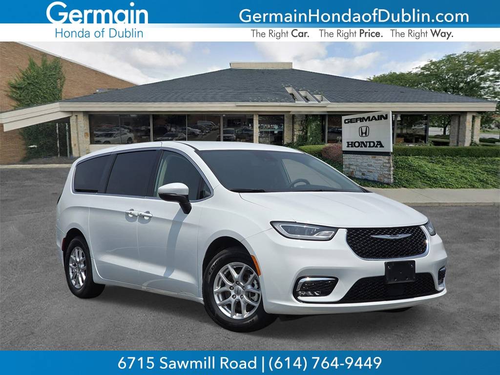 2023 Chrysler Pacifica Touring L — Minivan — 65,852 mi — Dublin, OH