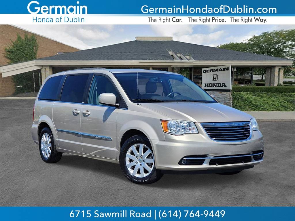2014 Chrysler Town & Country Touring — Minivan — 157,883 mi — Dublin, OH