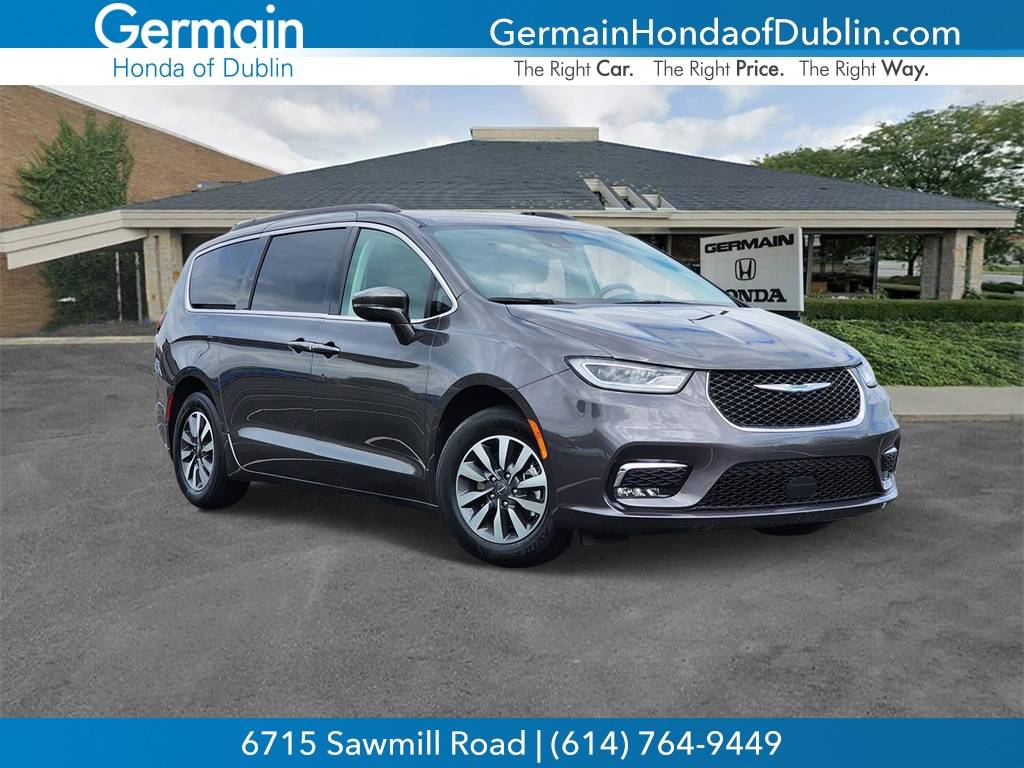 2021 Chrysler Pacifica Hybrid Touring — Minivan — 48,556 mi — Dublin, OH