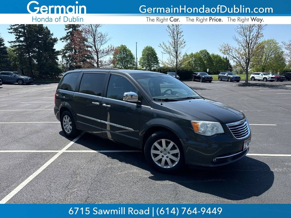 2011 Chrysler Town & Country Touring-L — Minivan — 80,555 mi — Dublin, OH