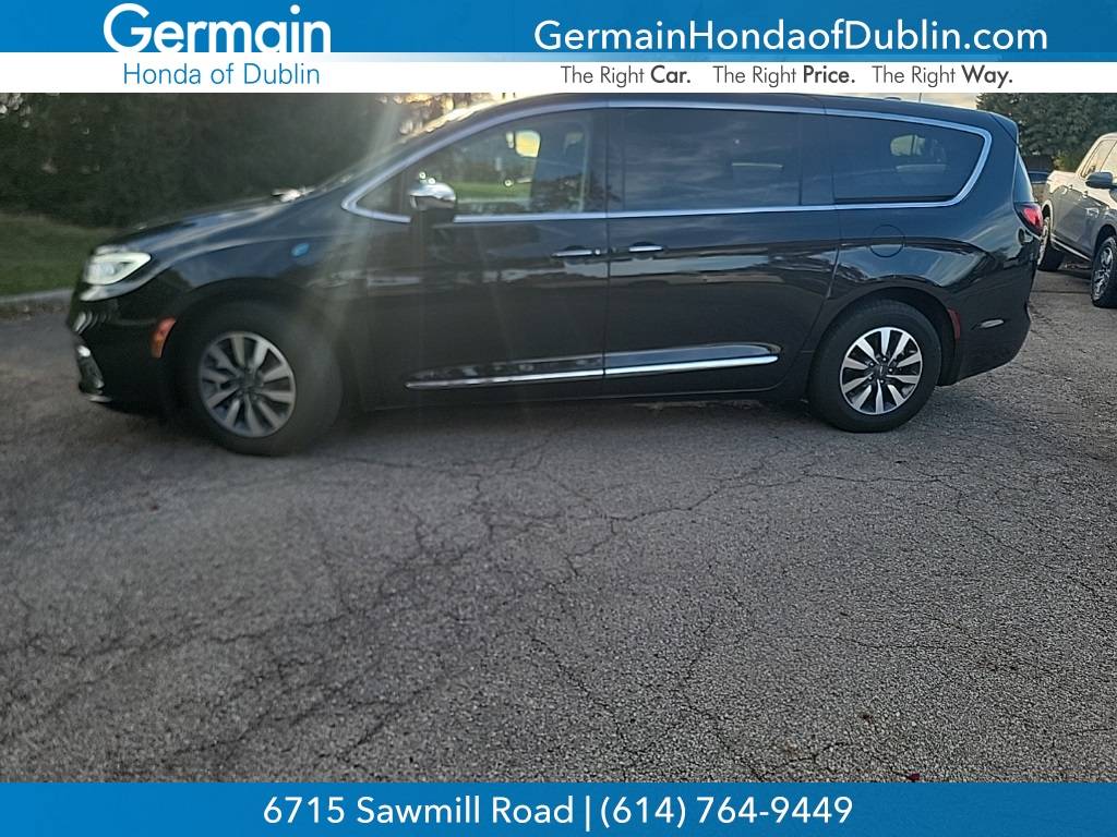2022 Chrysler Pacifica Hybrid Limited — Minivan — 64,326 mi — Dublin, OH