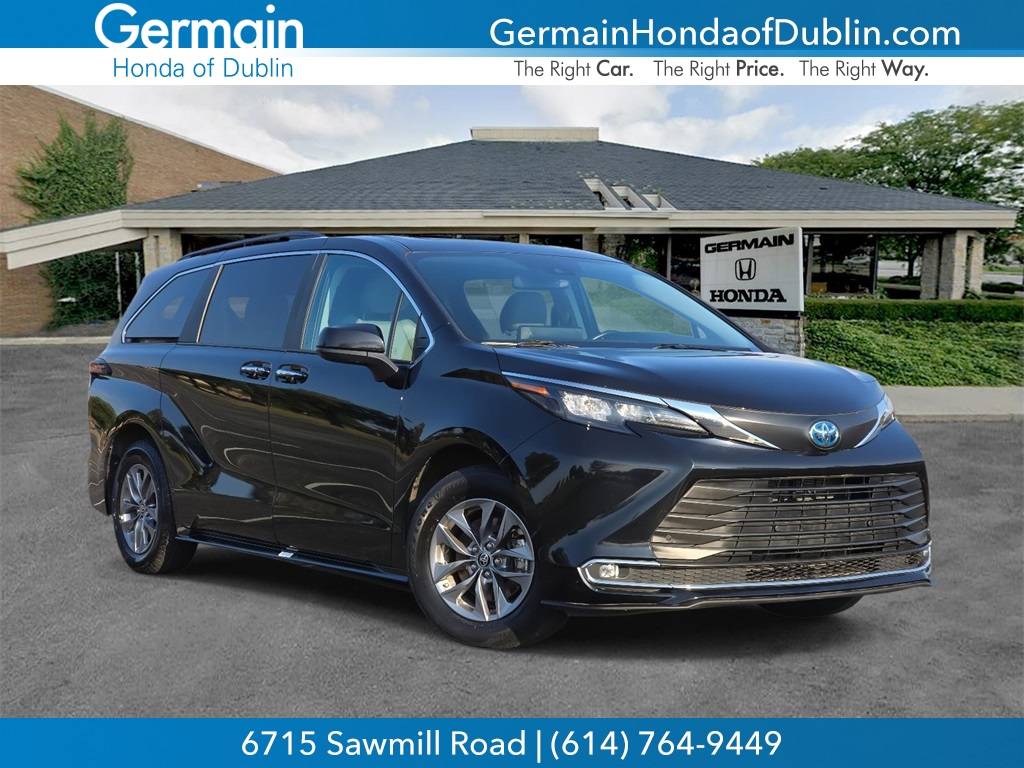 2024 Toyota Sienna XLE — Minivan — 52,104 mi — Dublin, OH