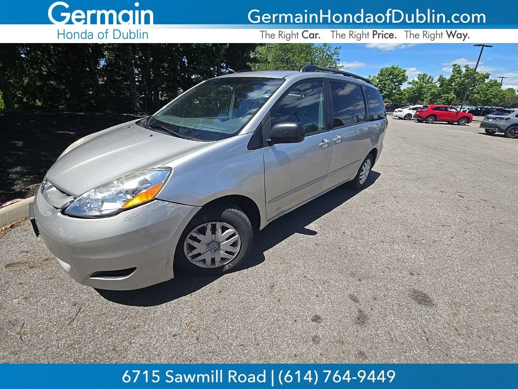 2008 Toyota Sienna LE — Minivan — 100,546 mi — Dublin, OH