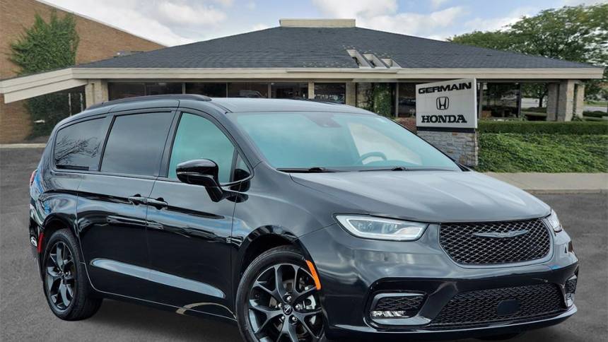 2021 Chrysler Pacifica Touring — Minivan — 49,347 mi — Dublin, OH