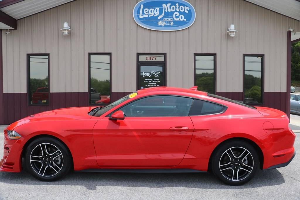2022 Ford Mustang EcoBoost