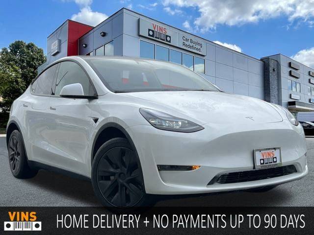 2025 Tesla Model Y Long Range — SUV — 7,494 mi — Manassas Park, VA