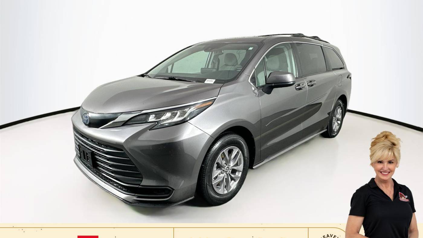 2022 Toyota Sienna LE — Minivan — 14,540 mi — Cumming, GA