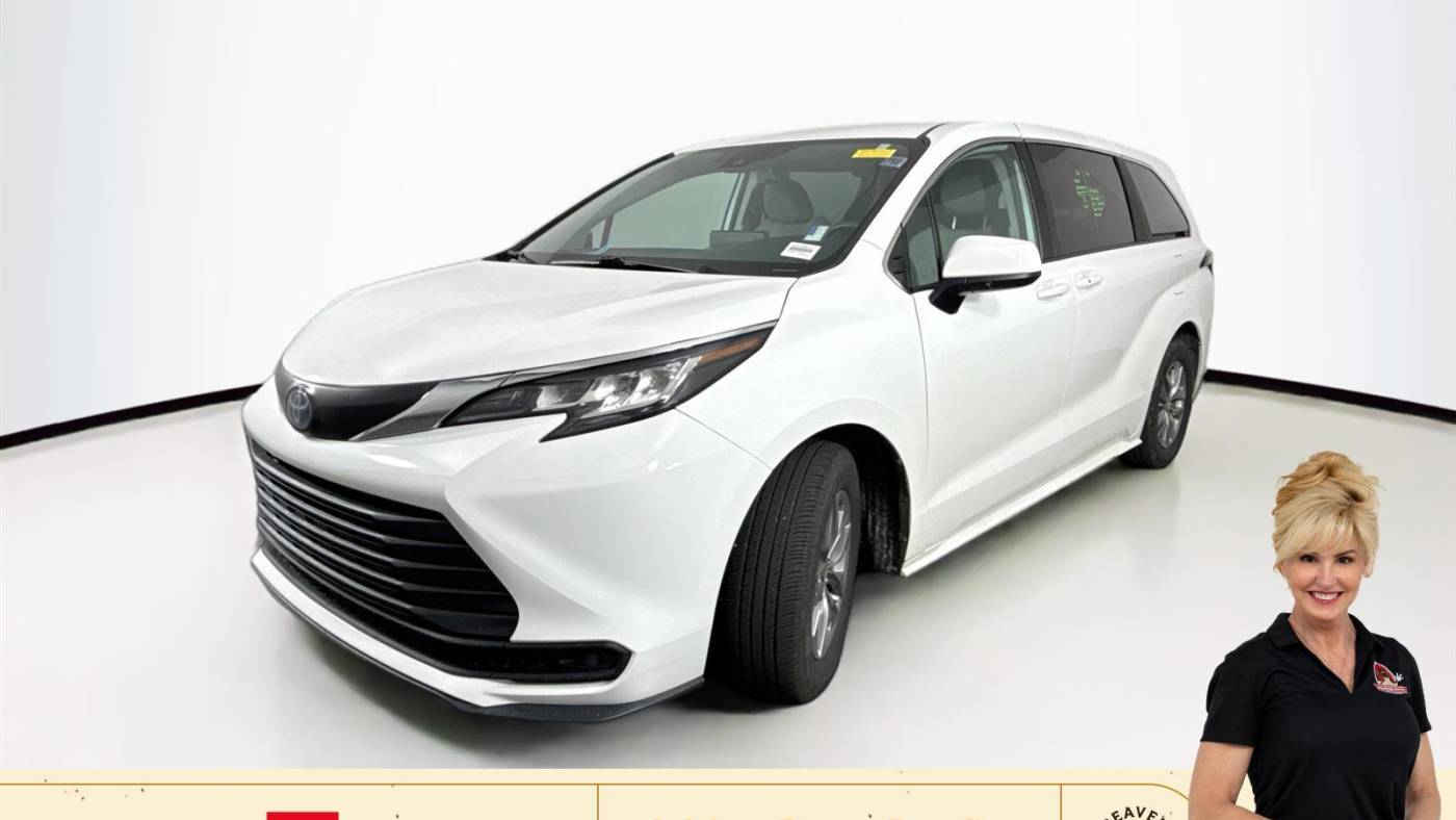 2021 Toyota Sienna LE — Minivan — 114,716 mi — Cumming, GA