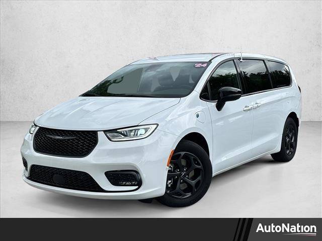 2024 Chrysler Pacifica Hybrid Premium S Appearance Package — Minivan — 7,523 mi — Hollywood, FL