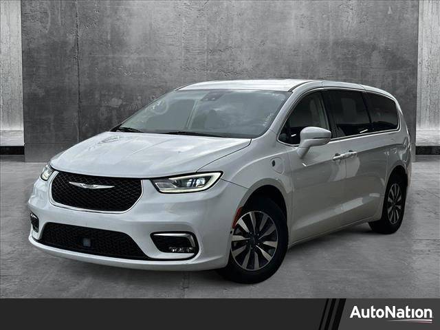 2022 Chrysler Pacifica Hybrid Touring L — Minivan — 66,267 mi — Hollywood, FL