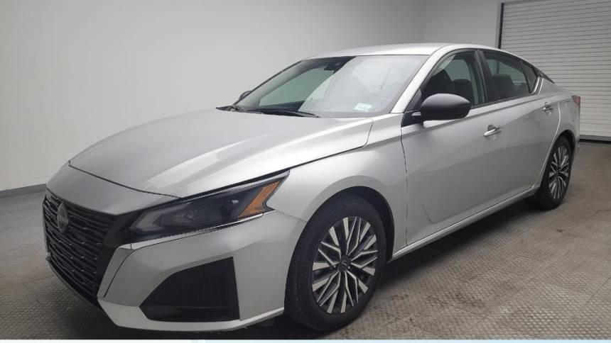 2024 Nissan Altima SV — Sedan — 30,480 mi — Eastpointe, MI