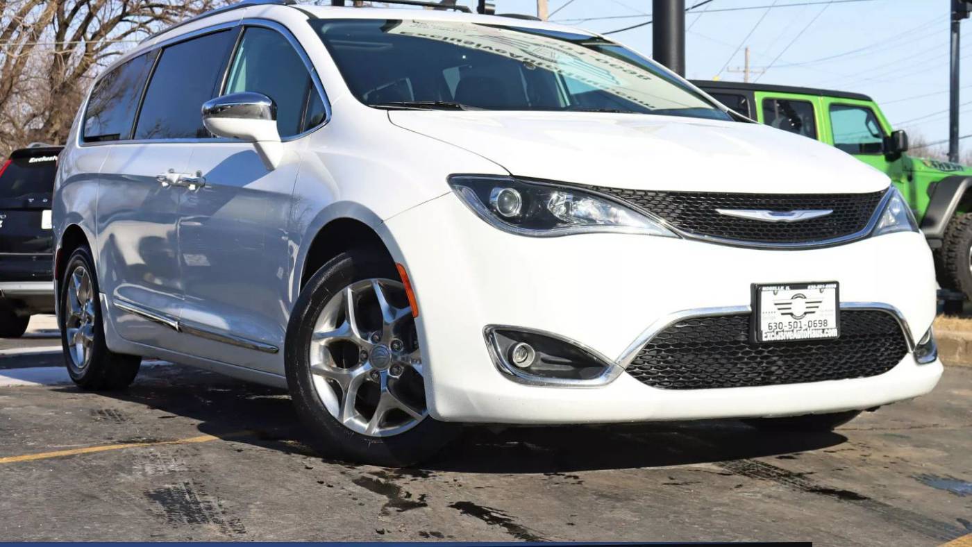 2018 Chrysler Pacifica Limited — Minivan — 87,277 mi — Roselle, IL