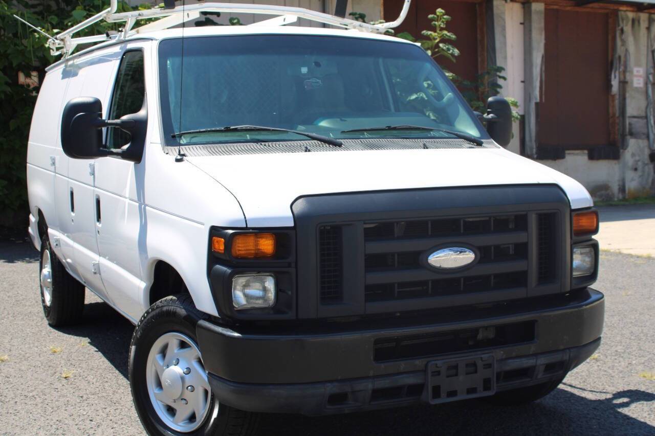 2014 Ford Econoline Cargo Van E-350 Super Duty — Cargo Van — 133,291 mi — Paterson, NJ