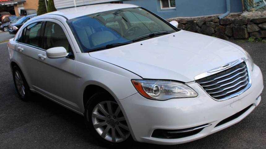2013 Chrysler 200 Touring — Sedan — 96,307 mi — Paterson, NJ