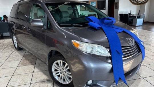 2015 Toyota Sienna Limited — Minivan — 103,376 mi — Snellville, GA