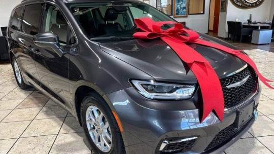 2022 Chrysler Pacifica Touring L — Minivan — 57,090 mi — Snellville, GA