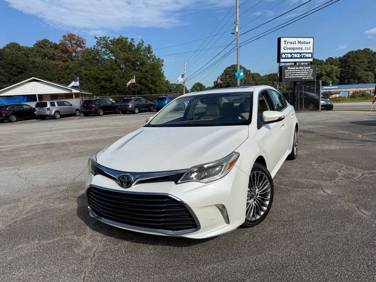2016 Toyota Avalon Limited — Sedan — 141,019 mi — Stockbridge, GA