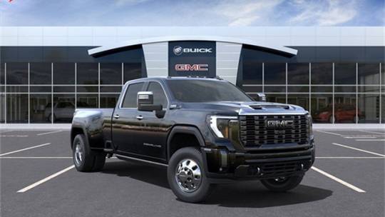 2025 GMC Sierra 3500HD Denali Ultimate — Pickup Truck — 8,489 mi — Huntersville, NC