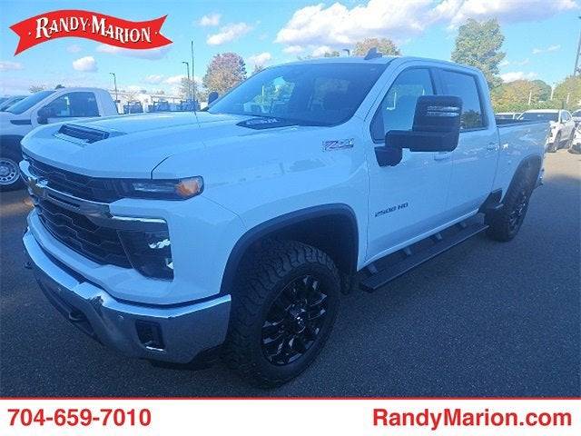 2025 Chevrolet Silverado 2500HD LT — Pickup Truck — 14,235 mi — Huntersville, NC