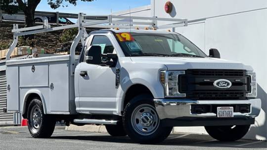 2019 Ford Super Duty F-350 Chassis Cab XL — Chassis Cab Truck — 54,623 mi — Concord, CA