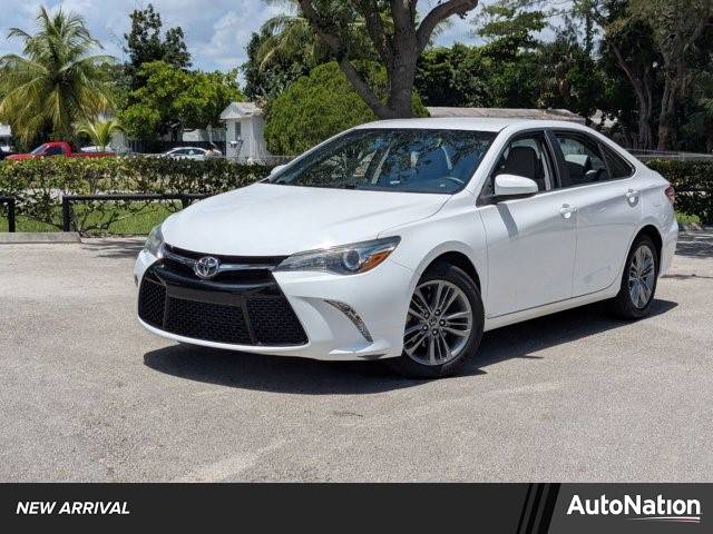 2016 Toyota Camry SE — Sedan — 34,270 mi — West Palm Beach, FL
