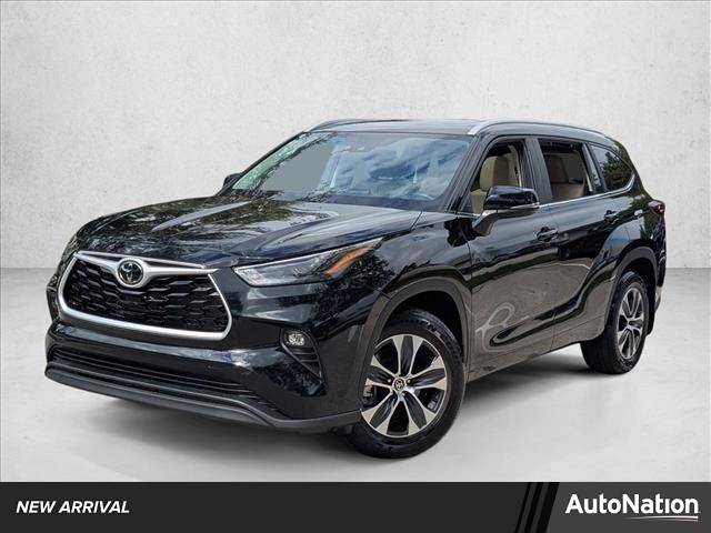 2025 Toyota Highlander XLE — SUV — 6,753 mi — West Palm Beach, FL
