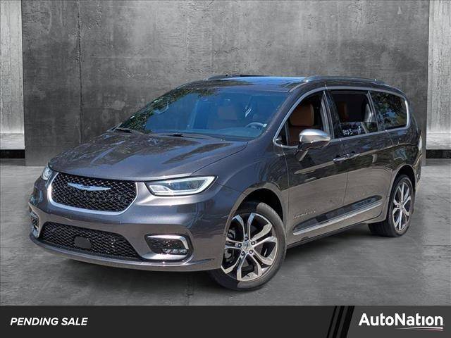2023 Chrysler Pacifica Pinnacle — Minivan — 10,474 mi — West Palm Beach, FL