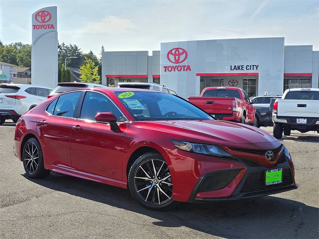 2024 Toyota Camry SE — Sedan — 32,487 mi — Seattle, WA