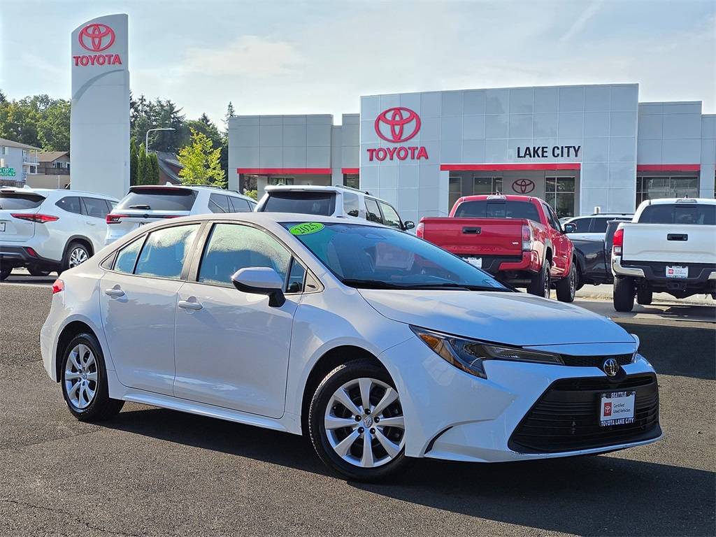 2025 Toyota Corolla LE — Sedan — 10,609 mi — Seattle, WA