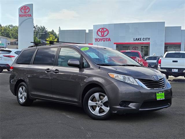 2011 Toyota Sienna LE — Minivan — 177,678 mi — Seattle, WA