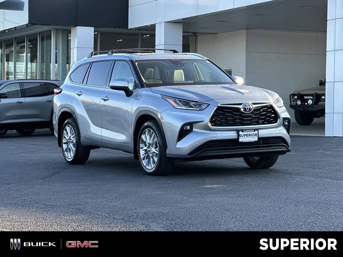 2023 Toyota Highlander Limited — SUV — 9,665 mi — Fayetteville, AR