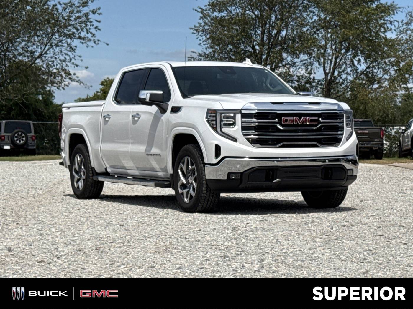 2025 GMC Sierra 1500 SLT — Pickup Truck — 8,602 mi — Fayetteville, AR