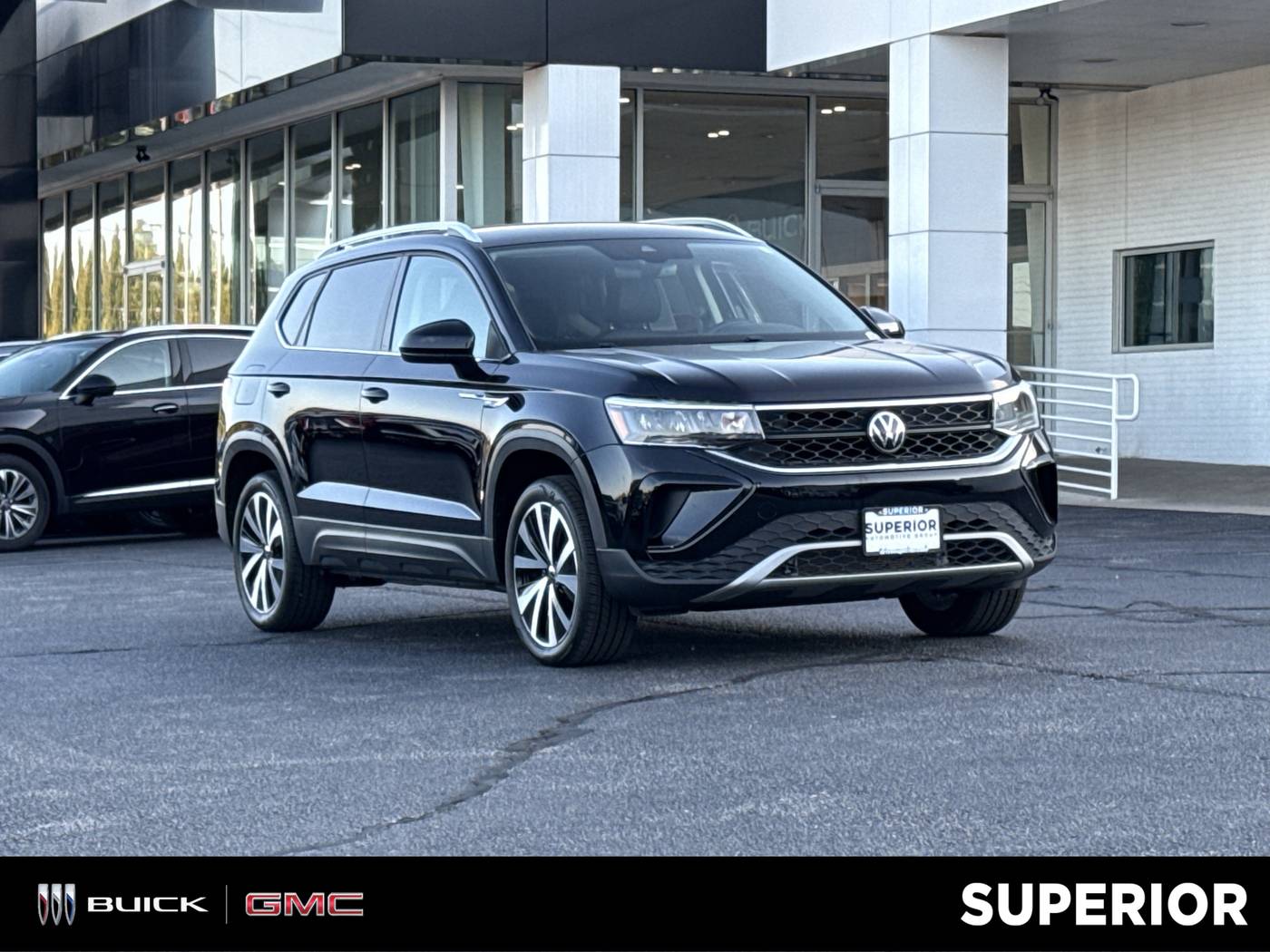 2024 Volkswagen Taos SE — SUV — 8,127 mi — Fayetteville, AR