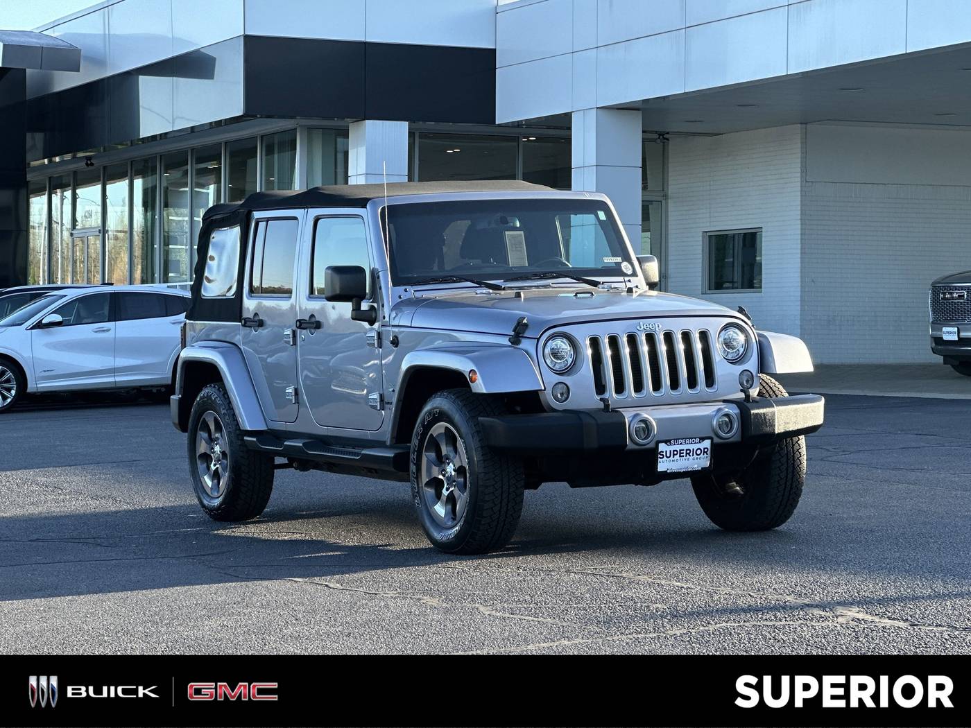 2018 Jeep Wrangler Sahara — SUV — 75,253 mi — Fayetteville, AR