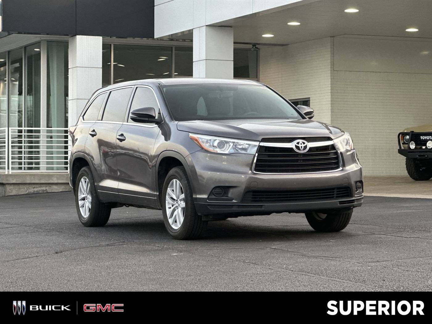 2015 Toyota Highlander LE V6 — SUV — 151,987 mi — Fayetteville, AR