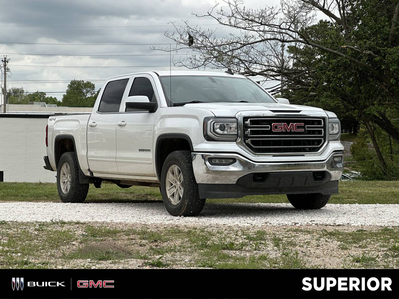 2016 GMC Sierra 1500 SLE — Pickup Truck — 196,316 mi — Fayetteville, AR