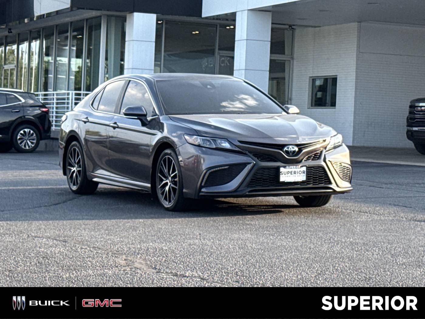 2023 Toyota Camry SE — Sedan — 28,389 mi — Fayetteville, AR