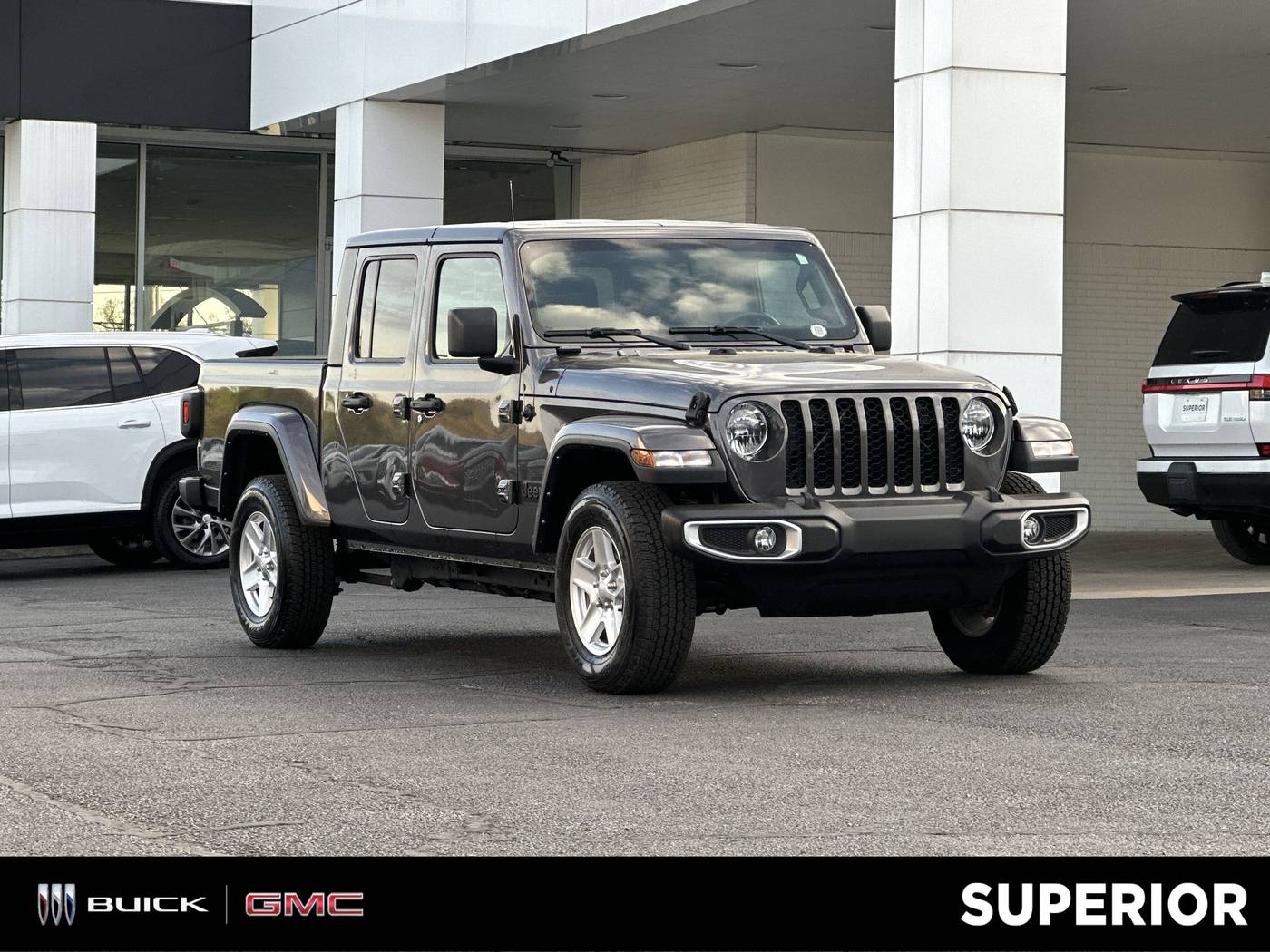 2022 Jeep Gladiator Sport S — Pickup Truck — 38,065 mi — Fayetteville, AR