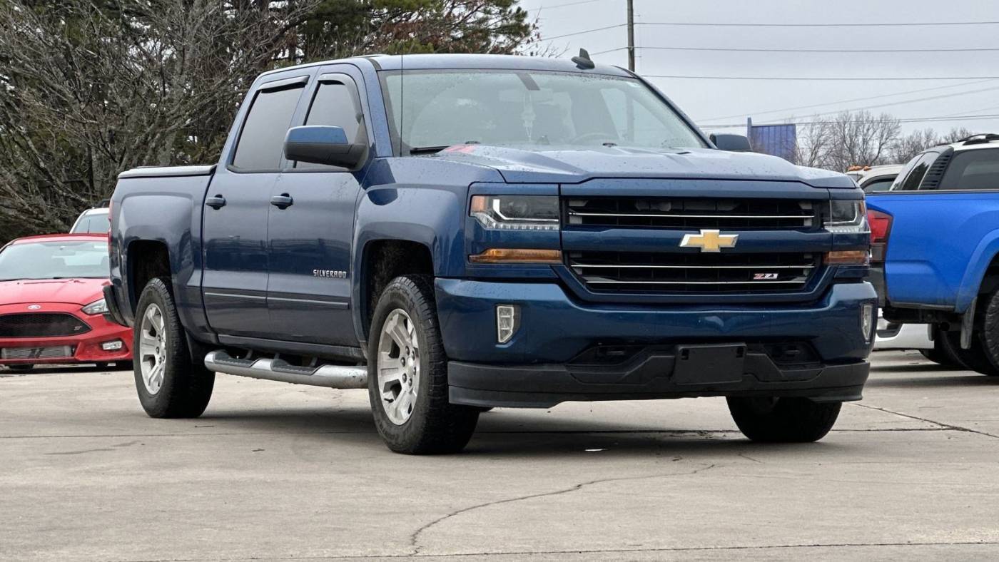 2017 Chevrolet Silverado 1500 LT — Pickup Truck — 121,033 mi — Fayetteville, AR